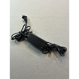 AC Adapter Power Supply Adapter 100V-240V AC 50/60Hz r 12V M 2A Universal